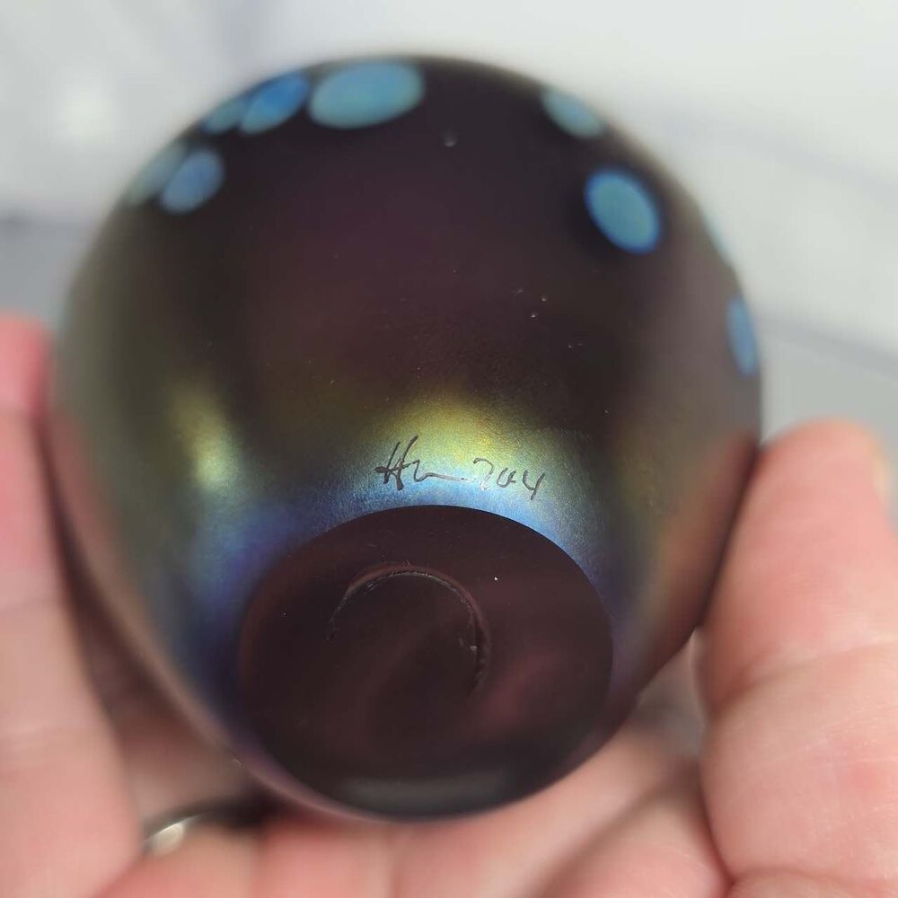 Stunning Iridescent Metallic Oil Spot Art Glass Vase Artist Signed Vintage 3" - Picture 16 of 16